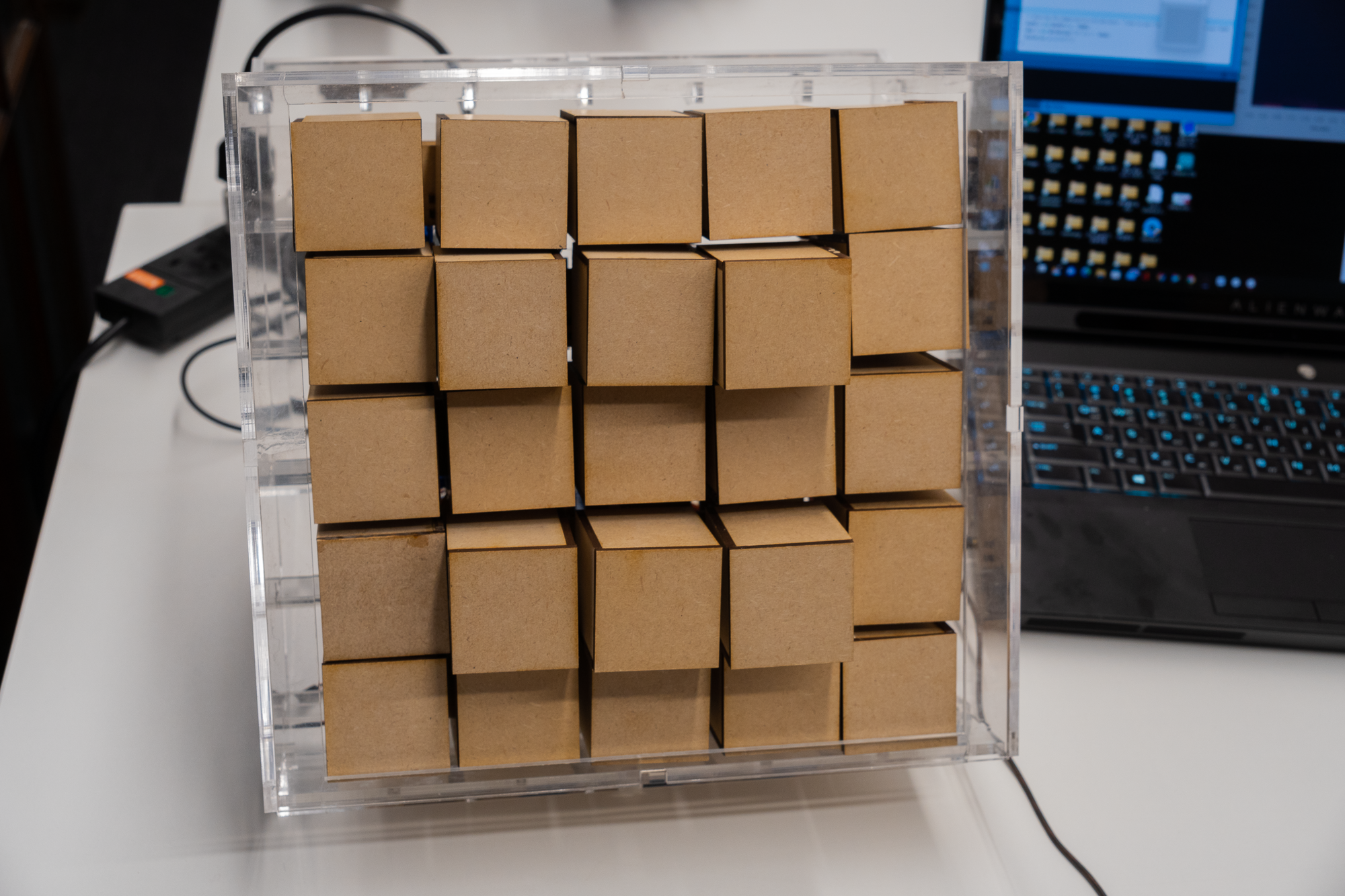 Physical output for 二 (èr, '2')